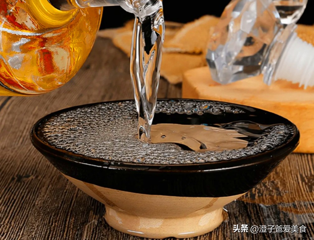 酿酒与勾兑酒的对比,这三种酒比勾兑酒更可怕