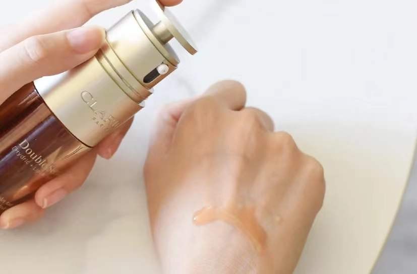 40岁左右女士适合用哪一款精华液,40岁以上的女性适合哪个精华液