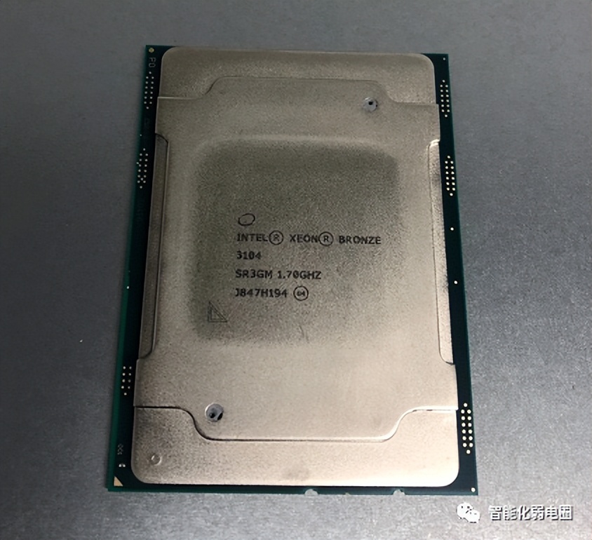 服务器都由什么组成,服务器由哪些组件构成