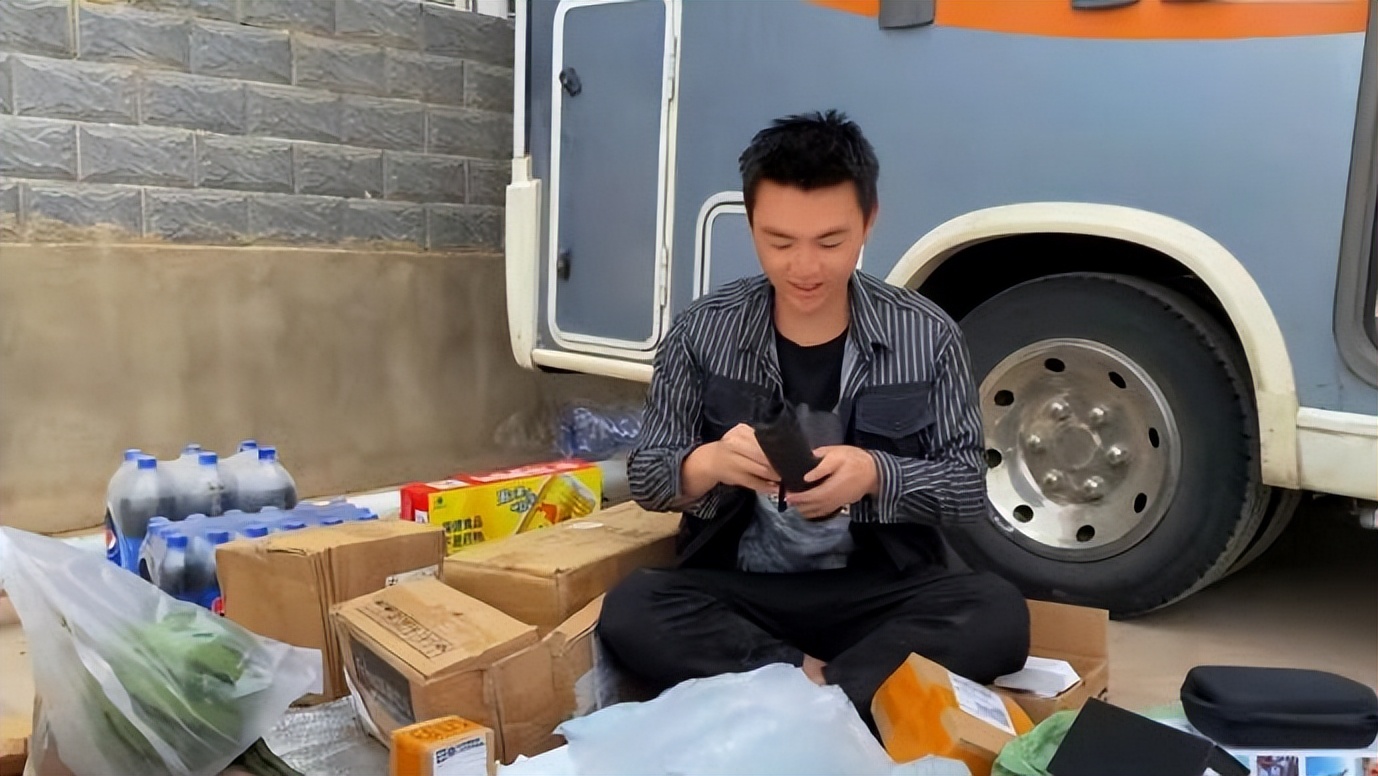 90后小孩做电商亏了20万,90后做生意亏了近5万