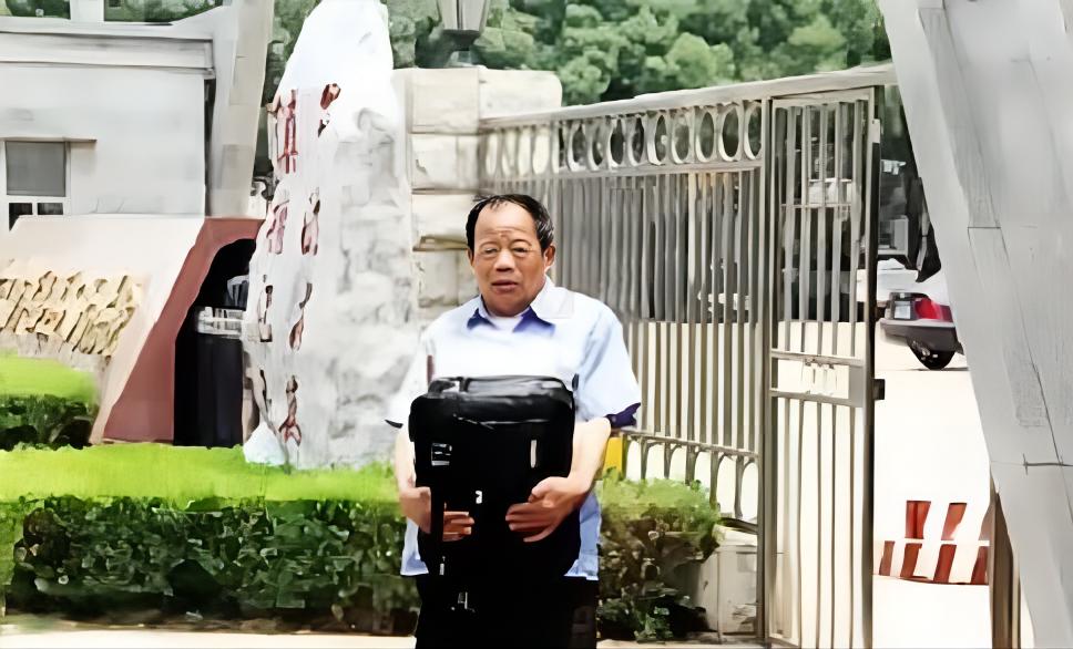 医学博士11天捐精5次猝死，父亲花30万打官司索赔400万，结局如何