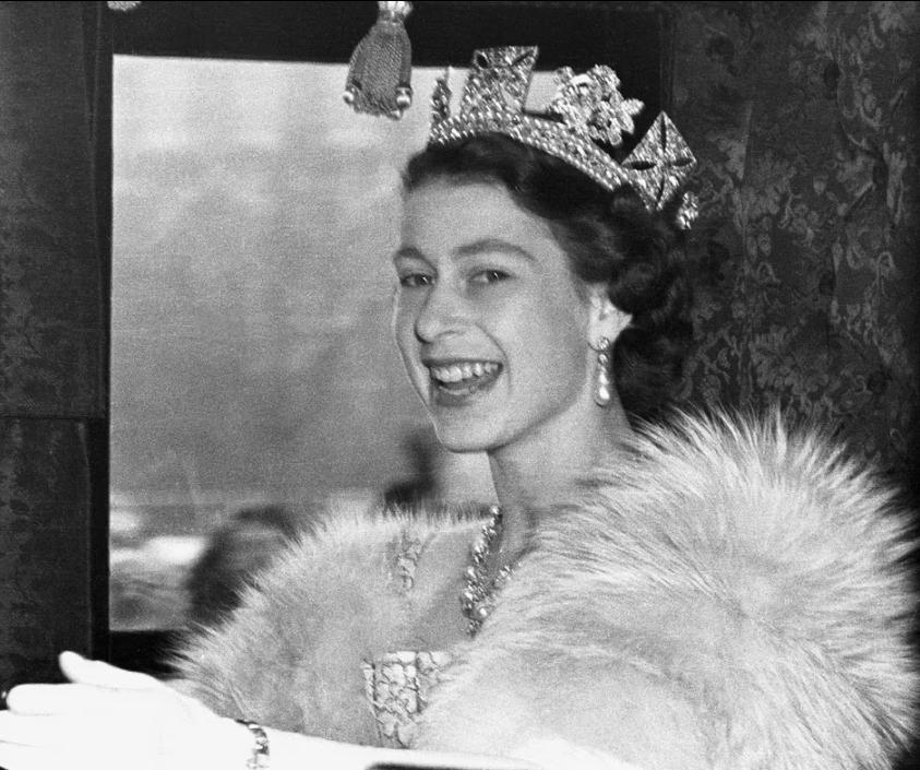 登基70周年！每年一张照片带你回顾女王的传奇人生