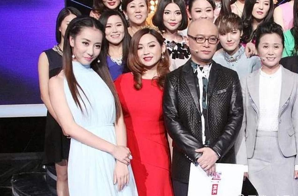 潮汕老板高薪挖美女，花40亿蹭流量，公司要上市却被质疑吃老本？