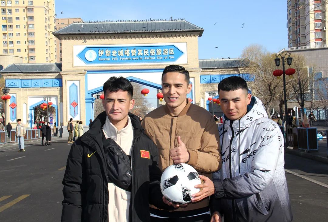 像c罗的伊犁小伙,新疆拳击一小伙酷似c罗走红