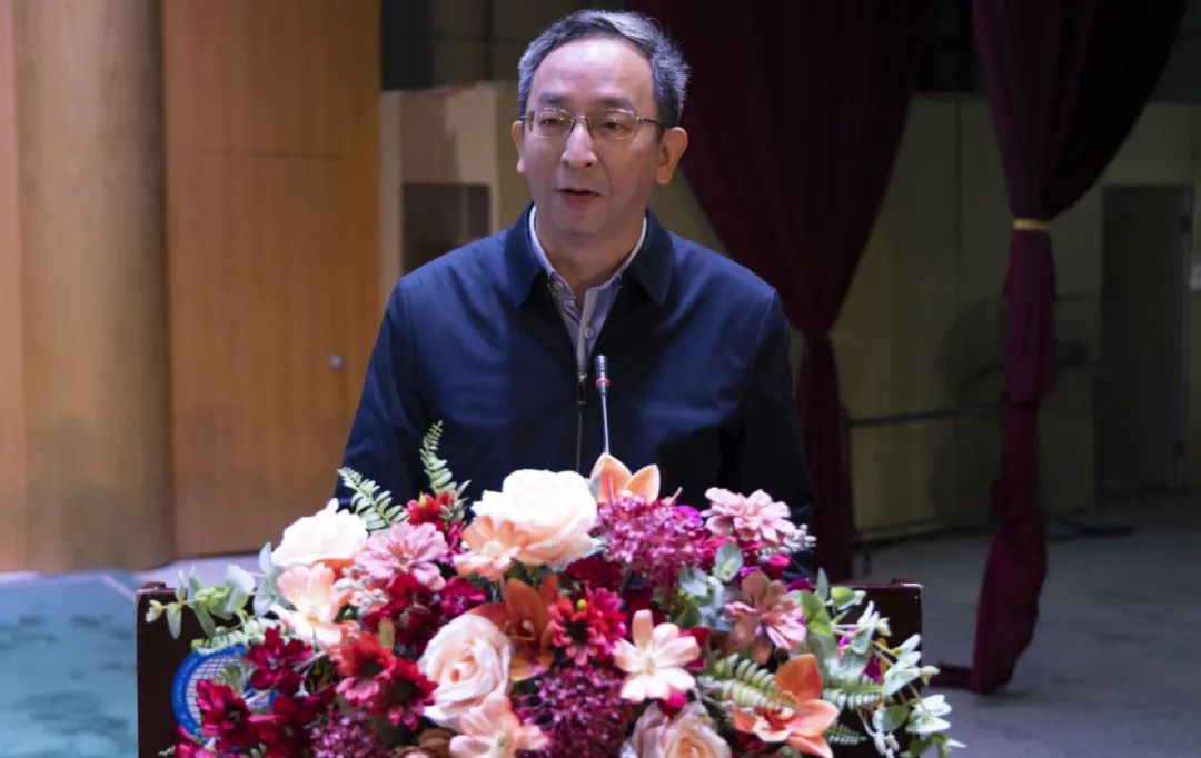 新年战袍青少年,新战袍新气象