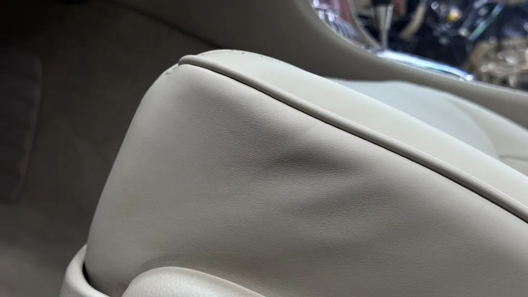 大哥12万买2005年售价100万的凌志LS430，含泪又花10万翻新才能开