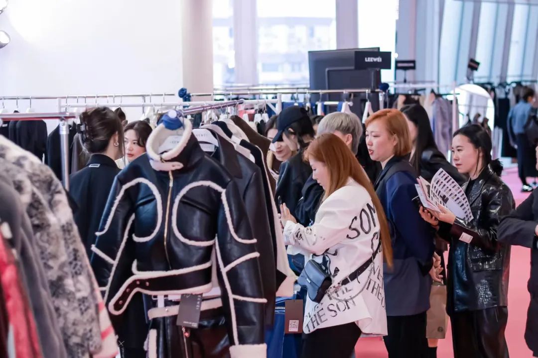 中国国际时装周发展,深度观察春秋时期