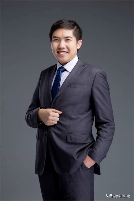 法考民法钟秀勇和张翔哪个好,民法是听张翔的还是钟秀勇的