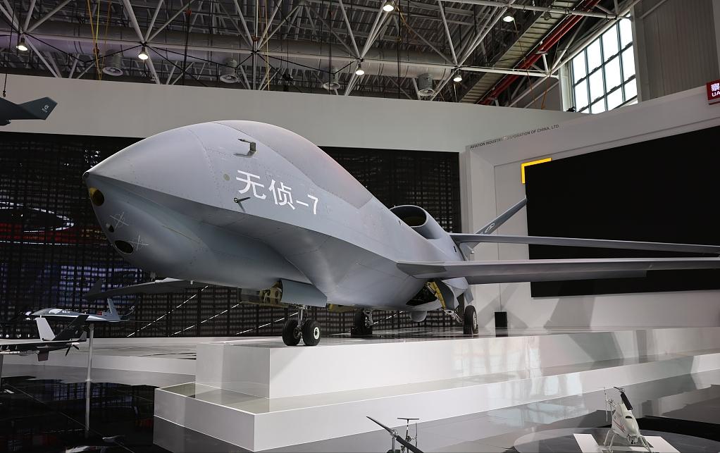 突破美军航母防线,突破大国封锁来华的军舰