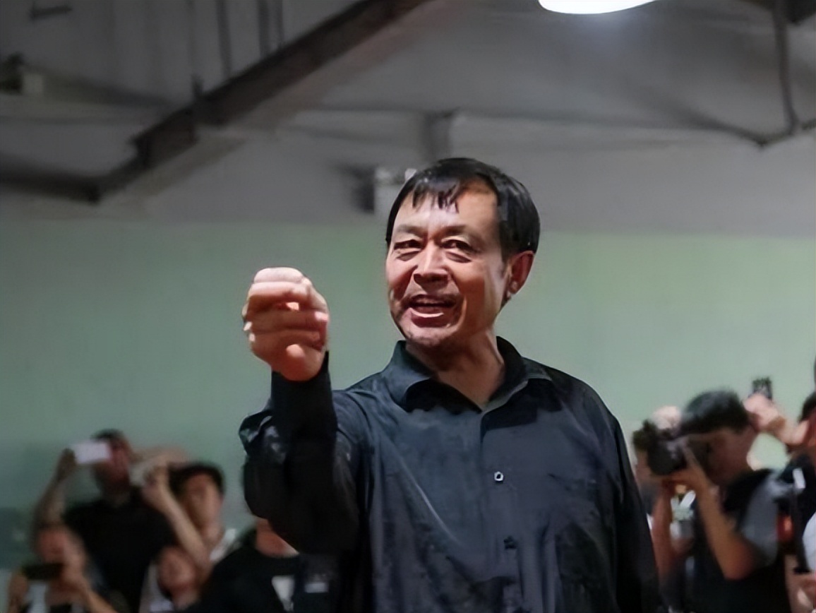 马保国为何装疯卖傻,曾经被大家嘲讽的马保国