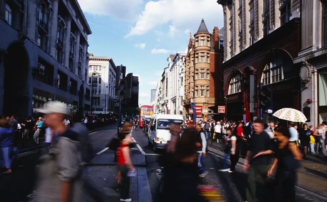 混在县城深度好文完整版,深度长文混在小县城深度解析