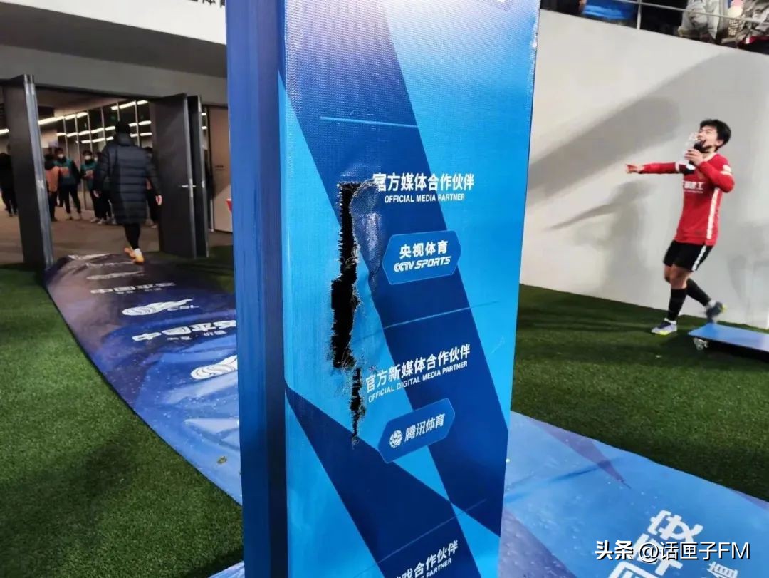 武汉三镇怒斥黑暗势力后续,中国足协回应武汉三镇声明