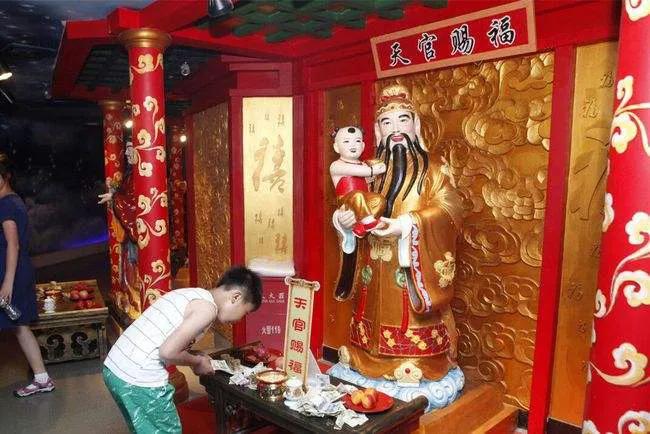 正月十五“天官赐福”，记得“1吃2走3做4忌”，接福运兴旺一整年