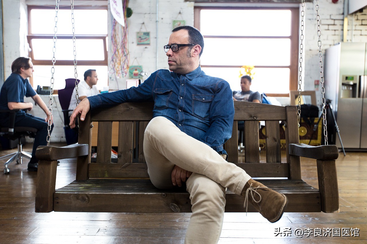 一弯腰腰就酸疼怎么解决,一往下弯腰腰酸腰疼这是怎么回事