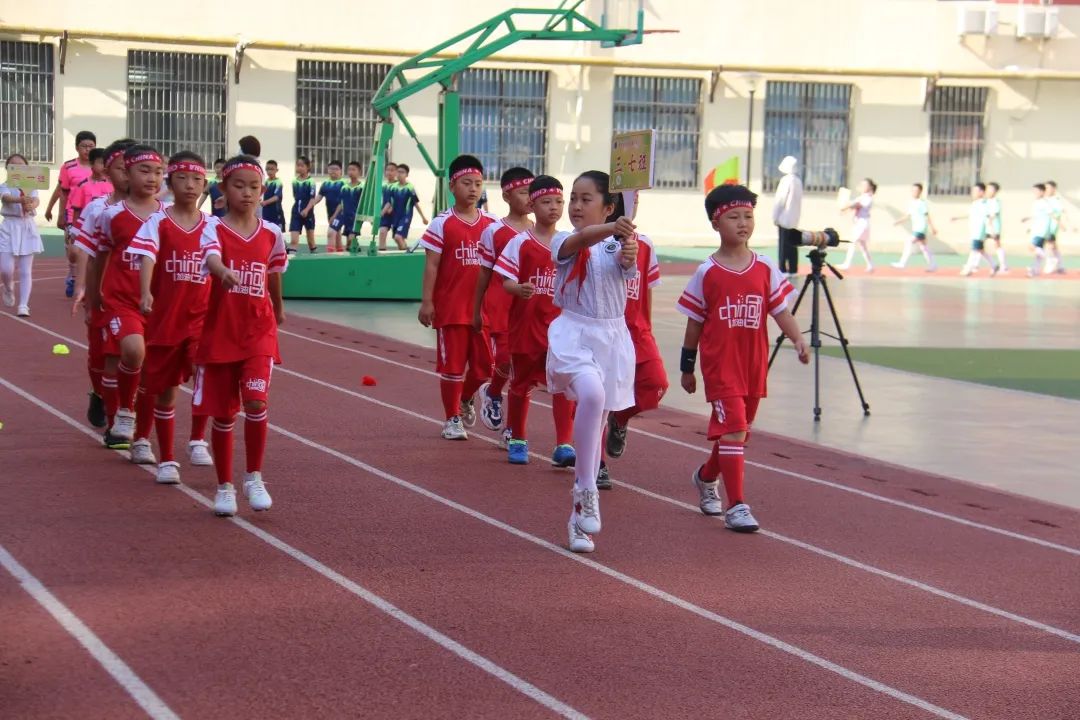 奔跑吧少年校园足球联赛,奔跑吧少年曙光小学足球比赛