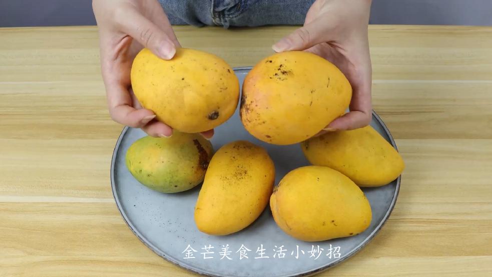 芒果该怎么挑才有皮薄肉厚,芒果要怎么挑才不酸