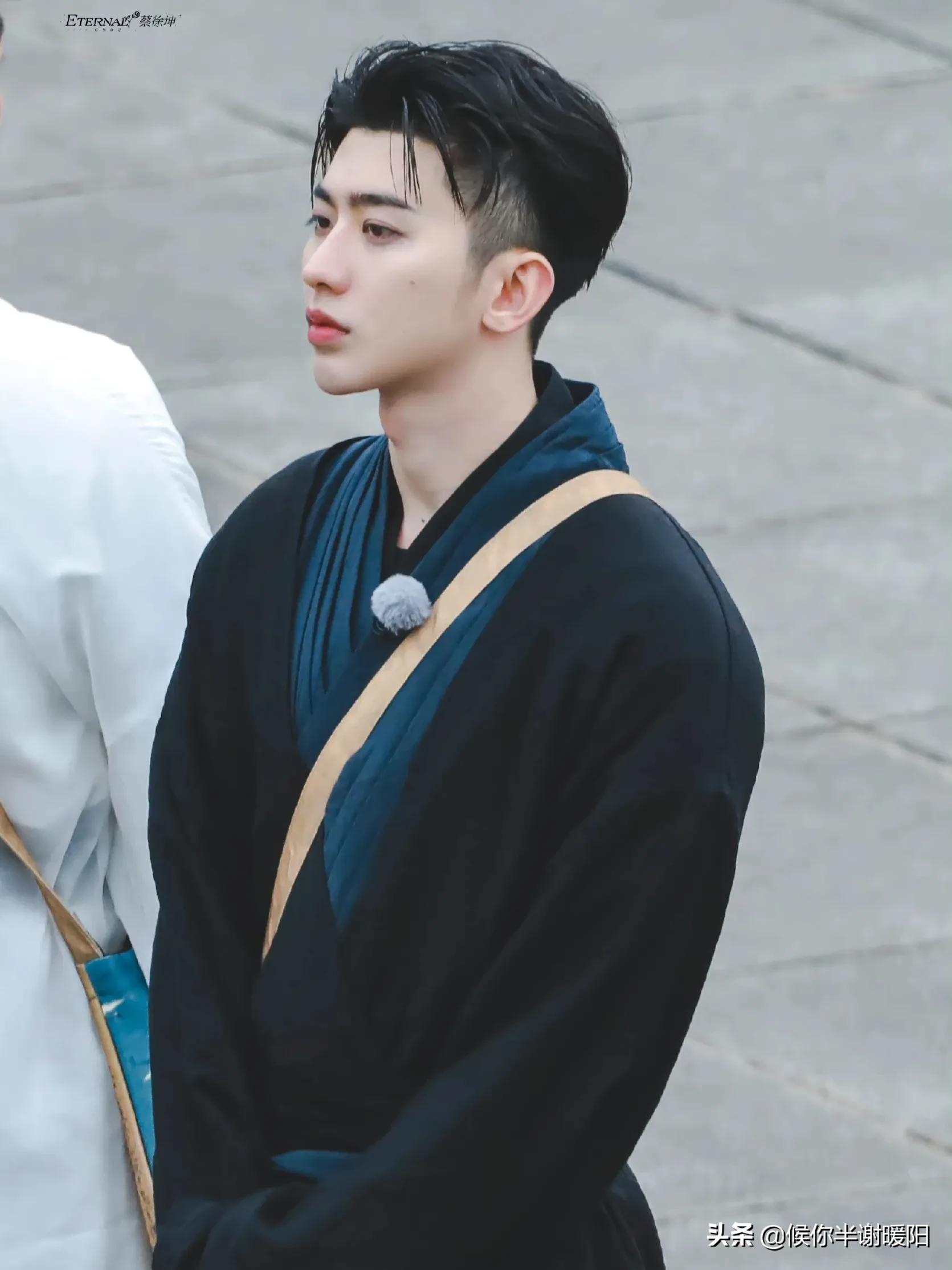 男明星寸头李现,男明星寸头杨洋肖战