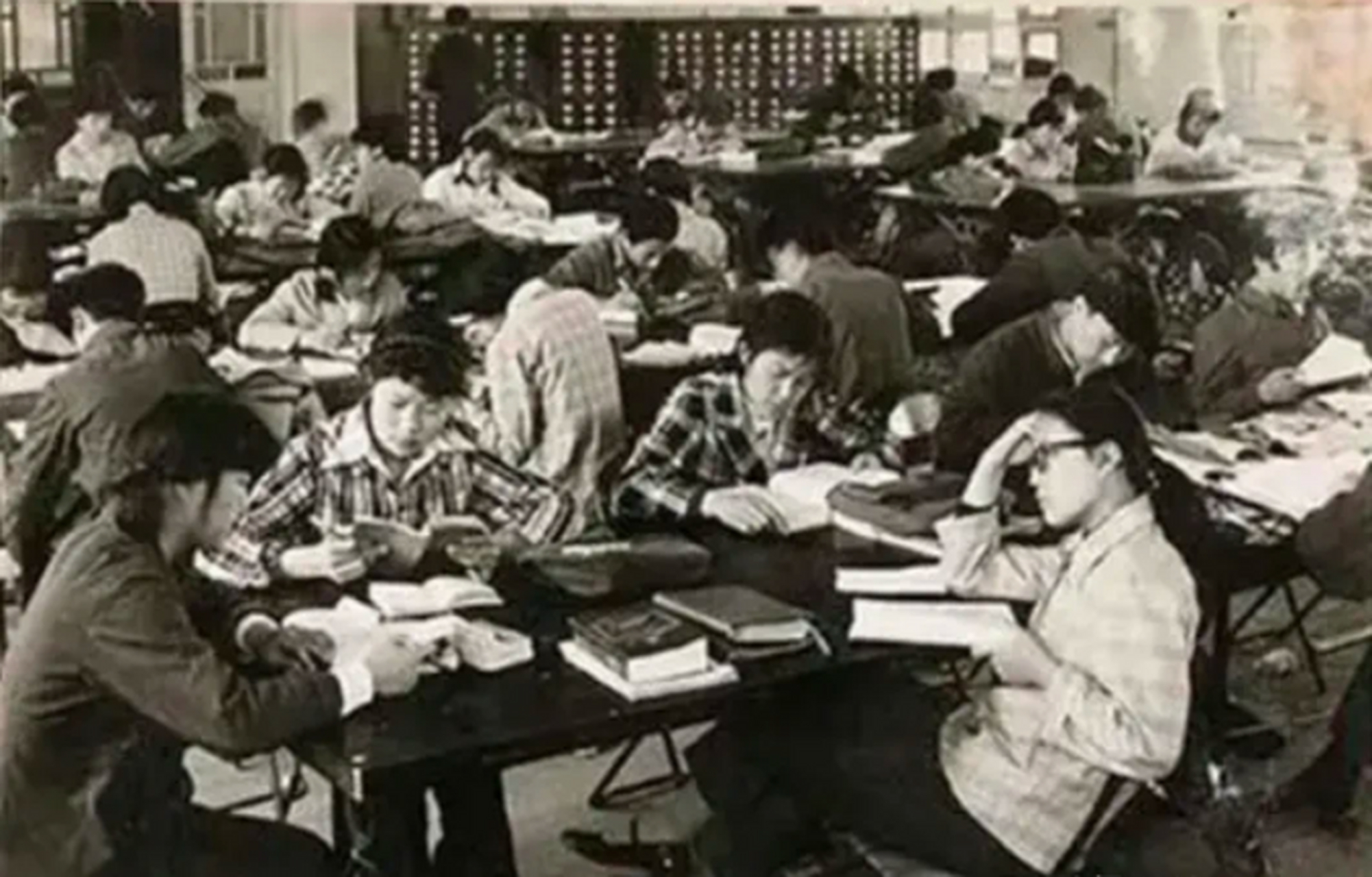 疫情三年狂赚222.8亿，这男人靠“国难财”登顶富豪榜，网友：该