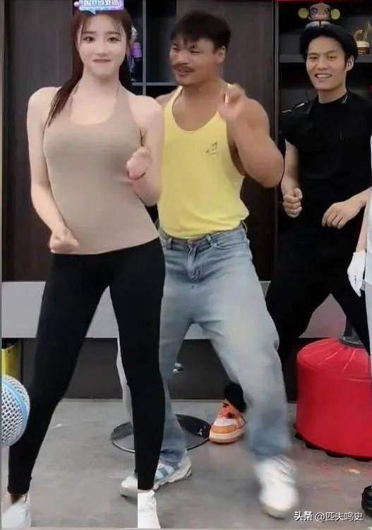 网红乔妹和嘴哥为什么分手,网红乔妹哭了全过程