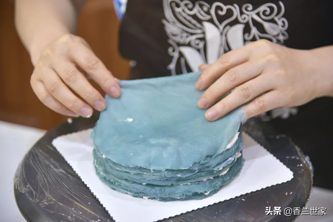 香兰蛋糕教学视频,乌龙蜜桃千层蛋糕教程