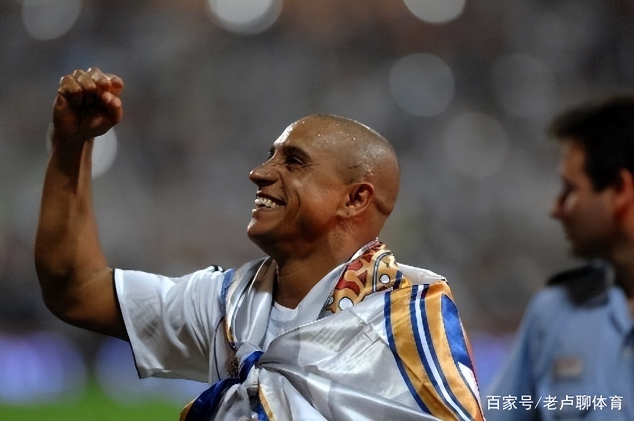 罗伯特卡洛斯吓坏人墙,罗伯特卡洛斯踢晕人墙