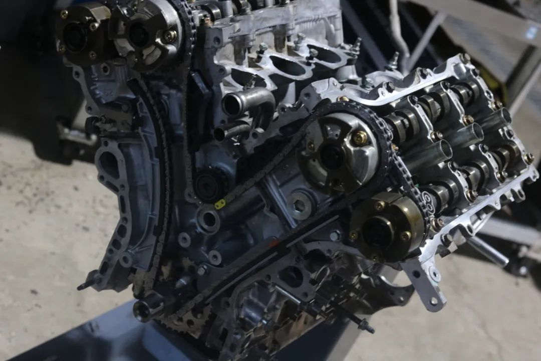 12代皇冠翻新后能开多久,坏掉的车改造成新车