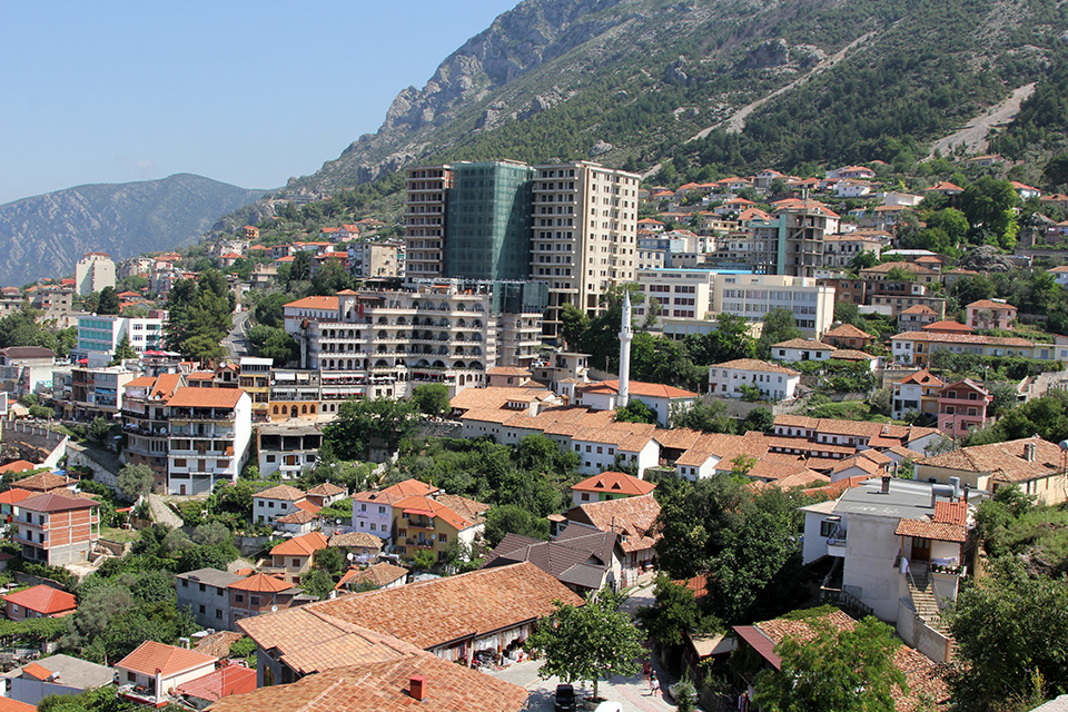 探秘阿尔巴尼亚,走进欧洲最穷国家阿尔巴尼亚