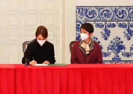 六家*彩博**公司与政府续约赌牌，对非*彩博**业投资千亿，霍家人没现身