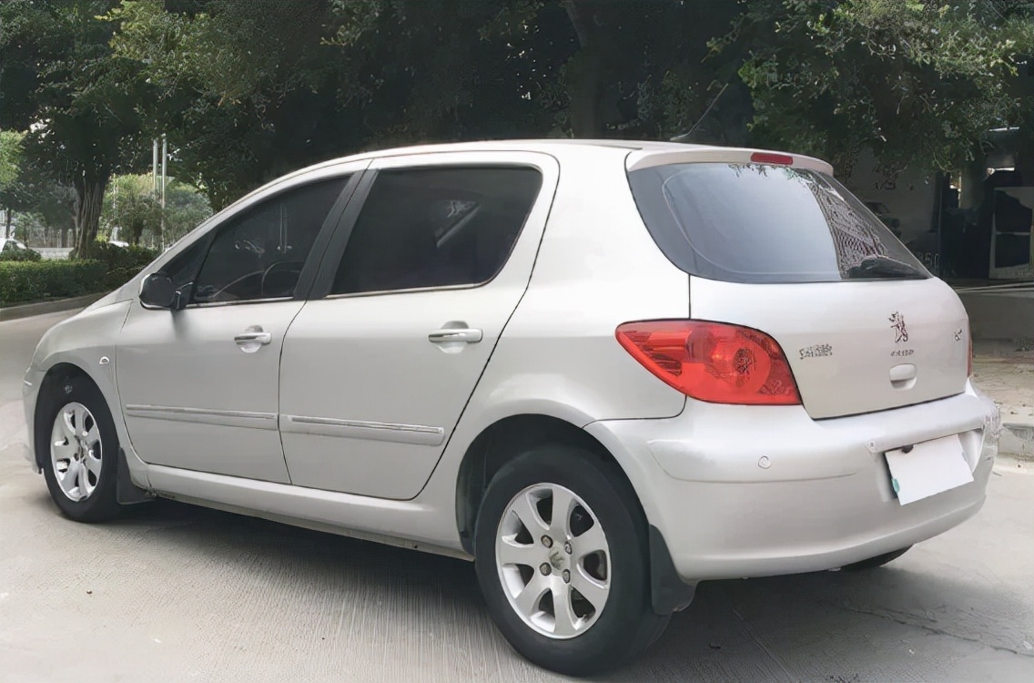 想买一辆二手车练手该买什么车,准备买二手车买什么车最合适