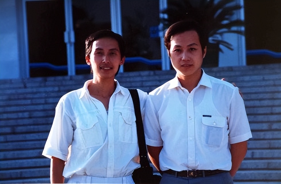 罗京封神播放什么新闻,罗京一战封神12页稿子是什么内容