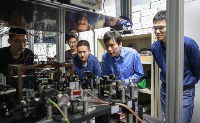 2018年，祖国一个电话，留美物理学家毅然回国，如今生活怎么样？