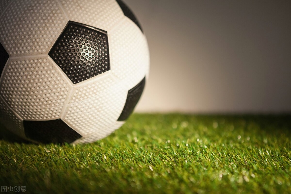 足球屡败屡战,足球热血沸腾又瞬间跌入低谷