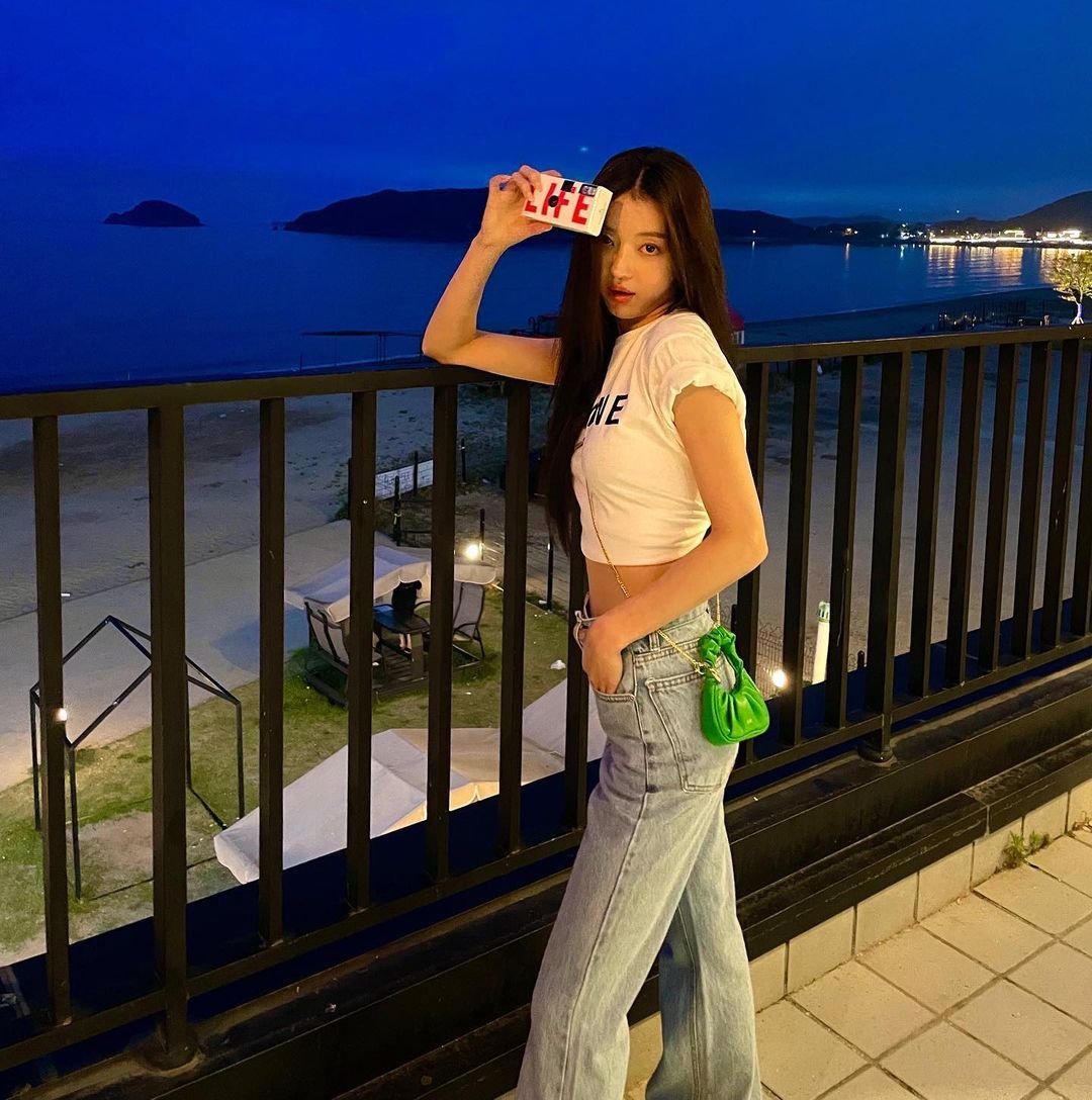 露脐t恤微显身材,露脐t恤女u型下摆