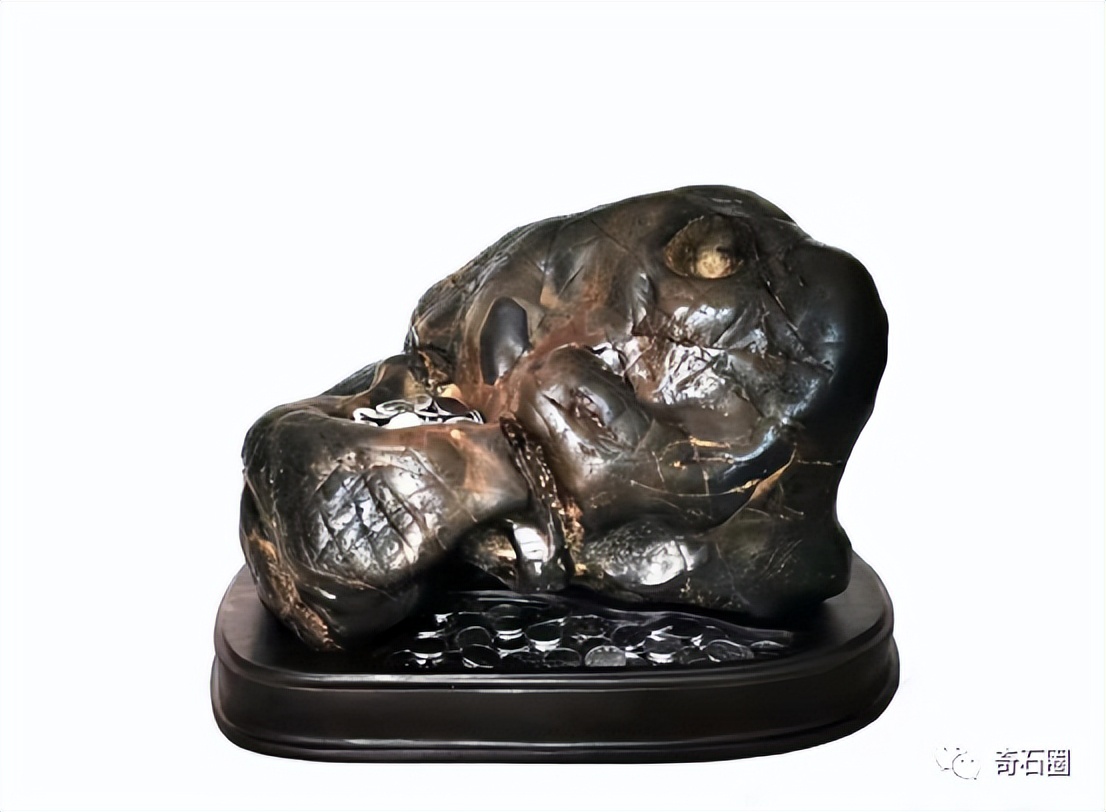 “带窝窝的石头”入围作品展播