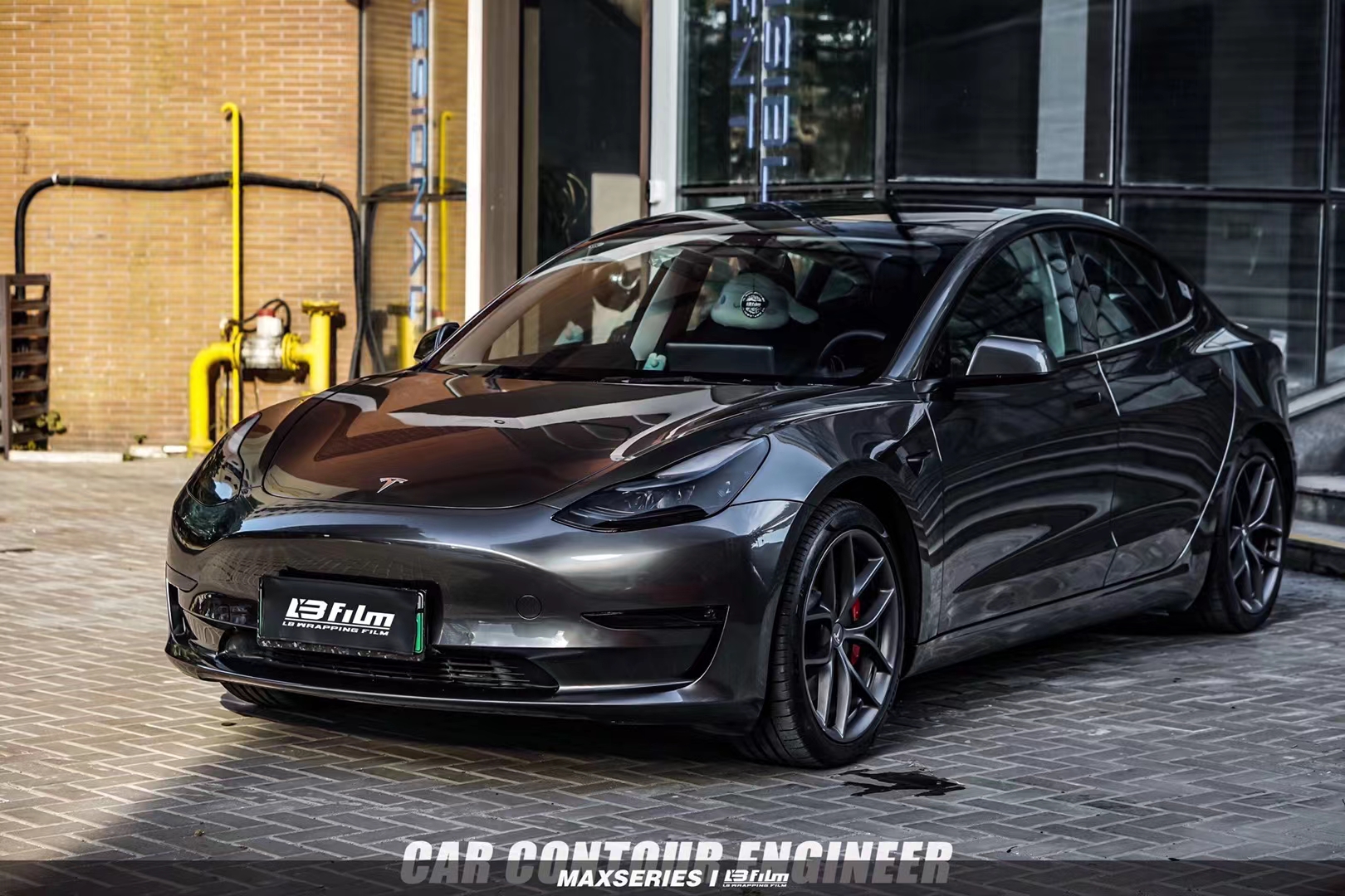 特斯拉改色膜modely液态龙血红,特斯拉改色膜modely梦幻紫金灰