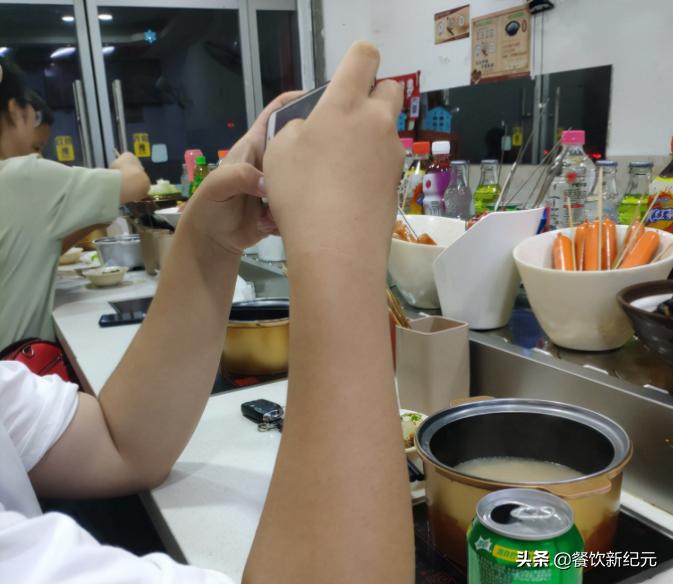 15元的自助火锅怎么做到不赔钱的,二十几元的火锅怎么盈利