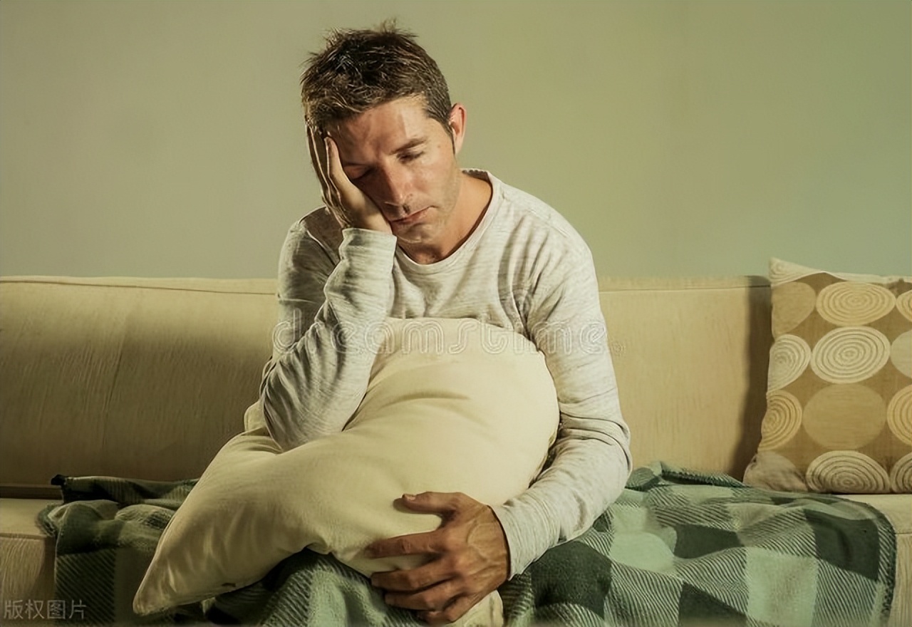 孩子一到学校就吐怎么办,孩子恶心想吐心跳加速是怎么回事