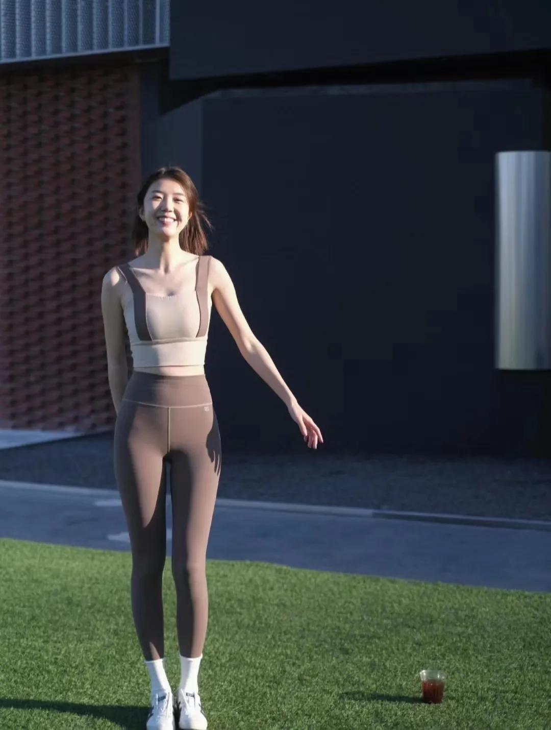 今年流行的紧身瑜伽裤,塑形美腿收腰提臀瑜伽裤