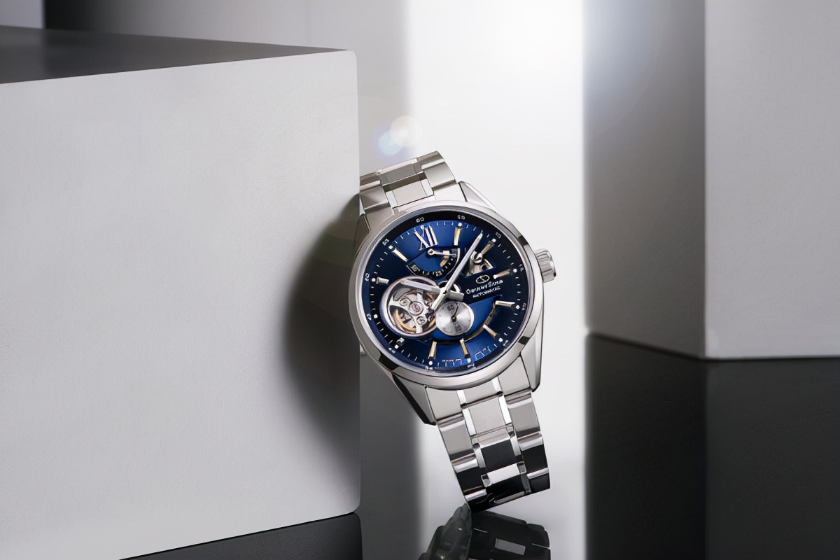 匠心制造名牌手表,东方星手表是蓝宝石镜面吗