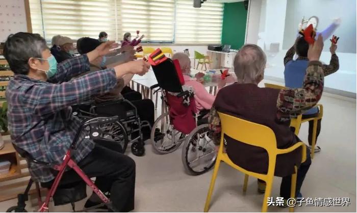 65岁长寿老人哭诉视频,65岁老人哭诉抱团养老一年