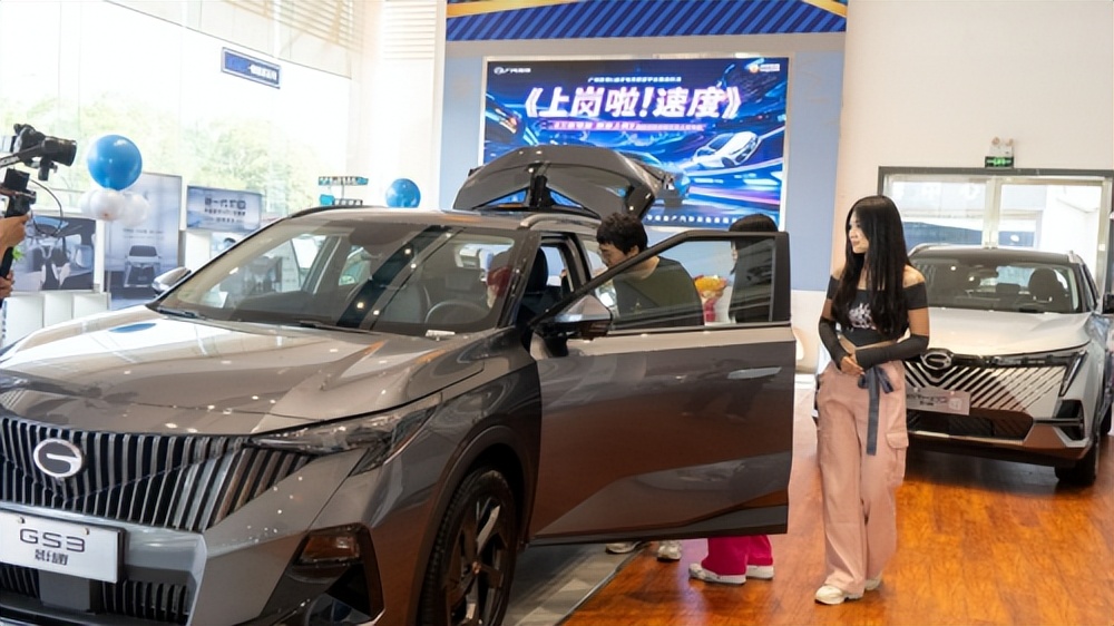 职场小白入职小短片,职场小白上班视频