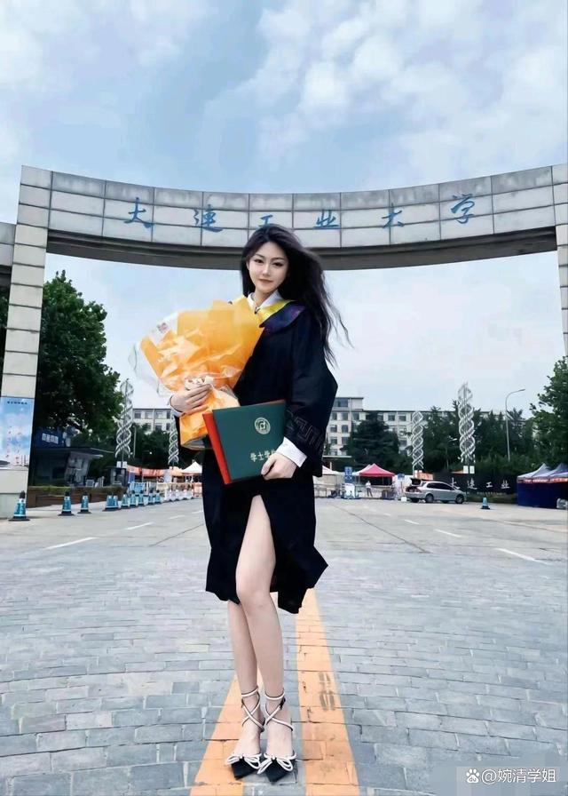 刘亦菲的内衣照，揭露攻击女性穿着的乱象，神仙姐姐碍了谁的眼？