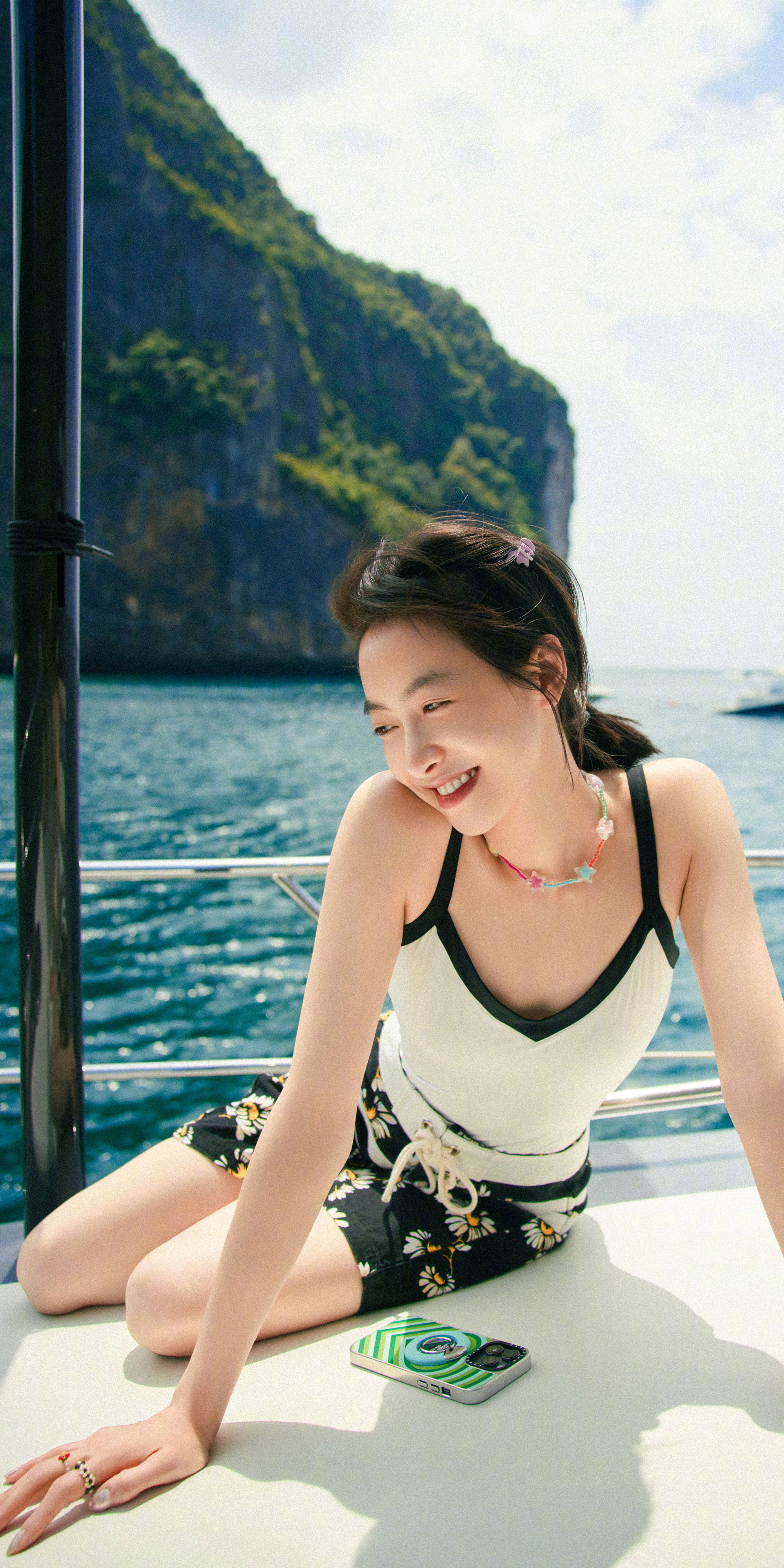 宋茜晒新宫廷风写真,宋茜明朗写真难掩少女心