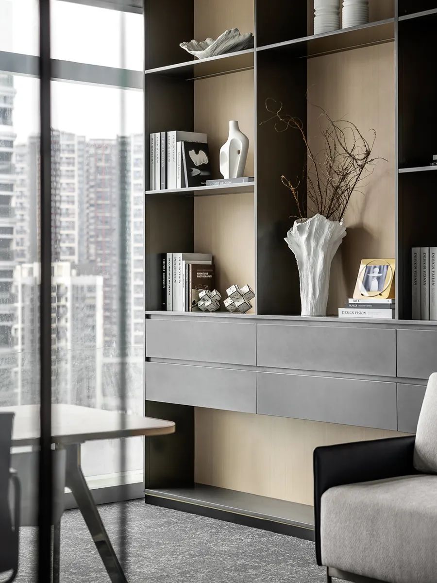 “打翻了”调色盘设计的办公室原来长这样！