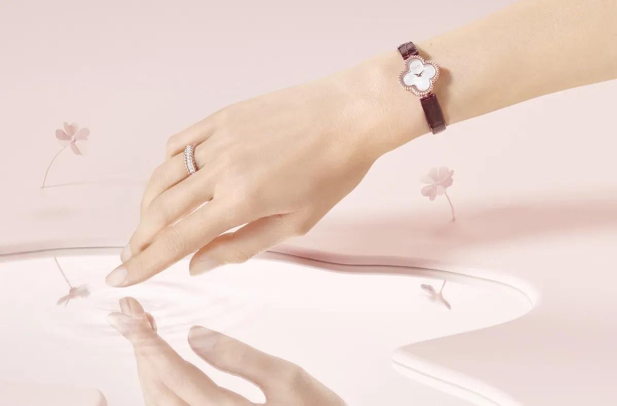 适合女性戴的手表轻奢品牌经典款,比较适合女生的十大名牌手表