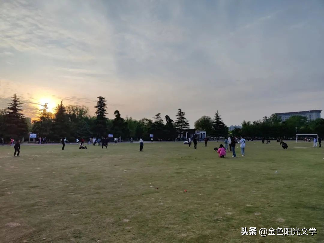 美丽的时代广场,美丽的时代广场图片