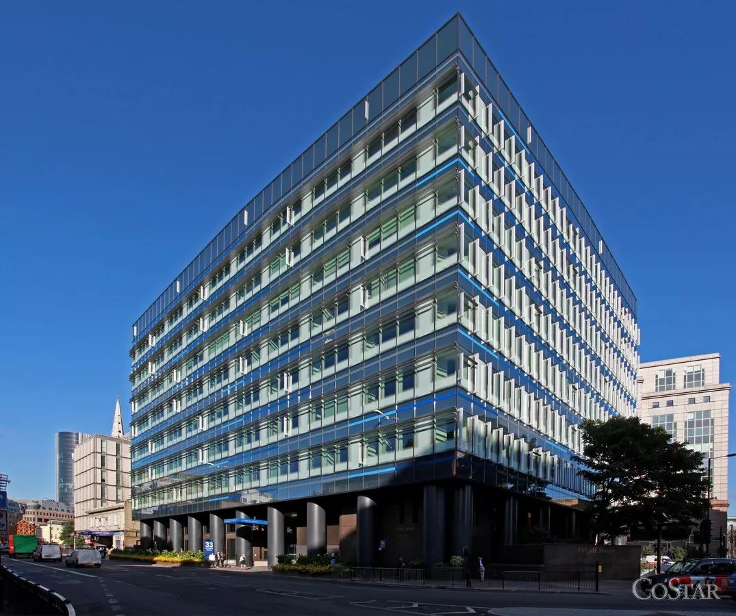 新加坡首富买房,400亿买下前首富大楼