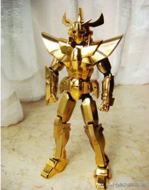 圣斗士的五个秘密：为什么圣斗士不爱戴头盔？星矢其实很高？