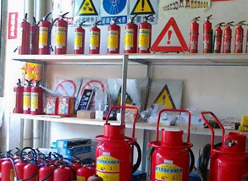 灭火器保质期过了但气压正常,水基灭火器和干粉灭火器的保质期