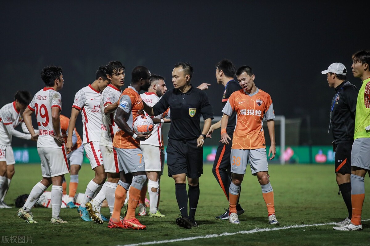 广州队vs上海海港队5比4,海港战胜泰山